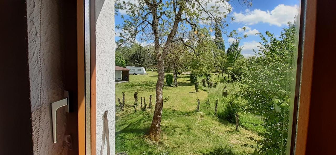 L' Appartement Du Camping Hautoreille Bannes  Luaran gambar