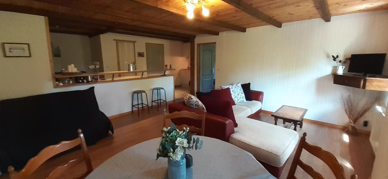 L' Appartement Du Camping Hautoreille Bannes  Luaran gambar
